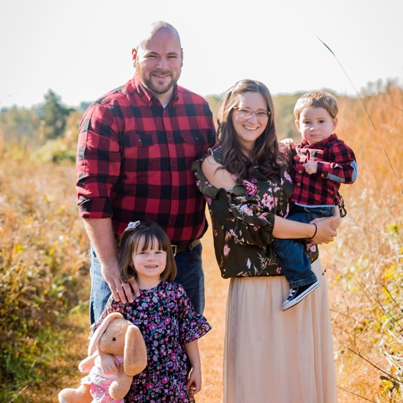 Meet your Posher, Candice - Picture 3 of 3